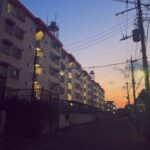 夕焼けの団地